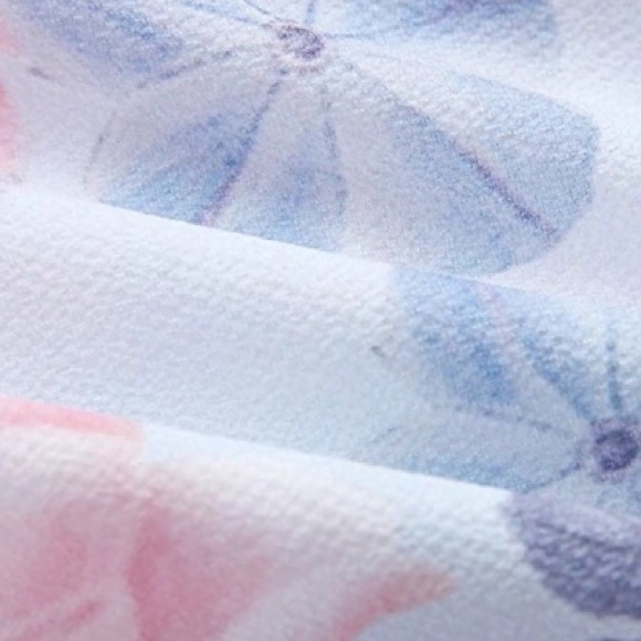 ✦NWT Sexy Off Shoulder Floral Print Romper✦ - Picture 2 of 5